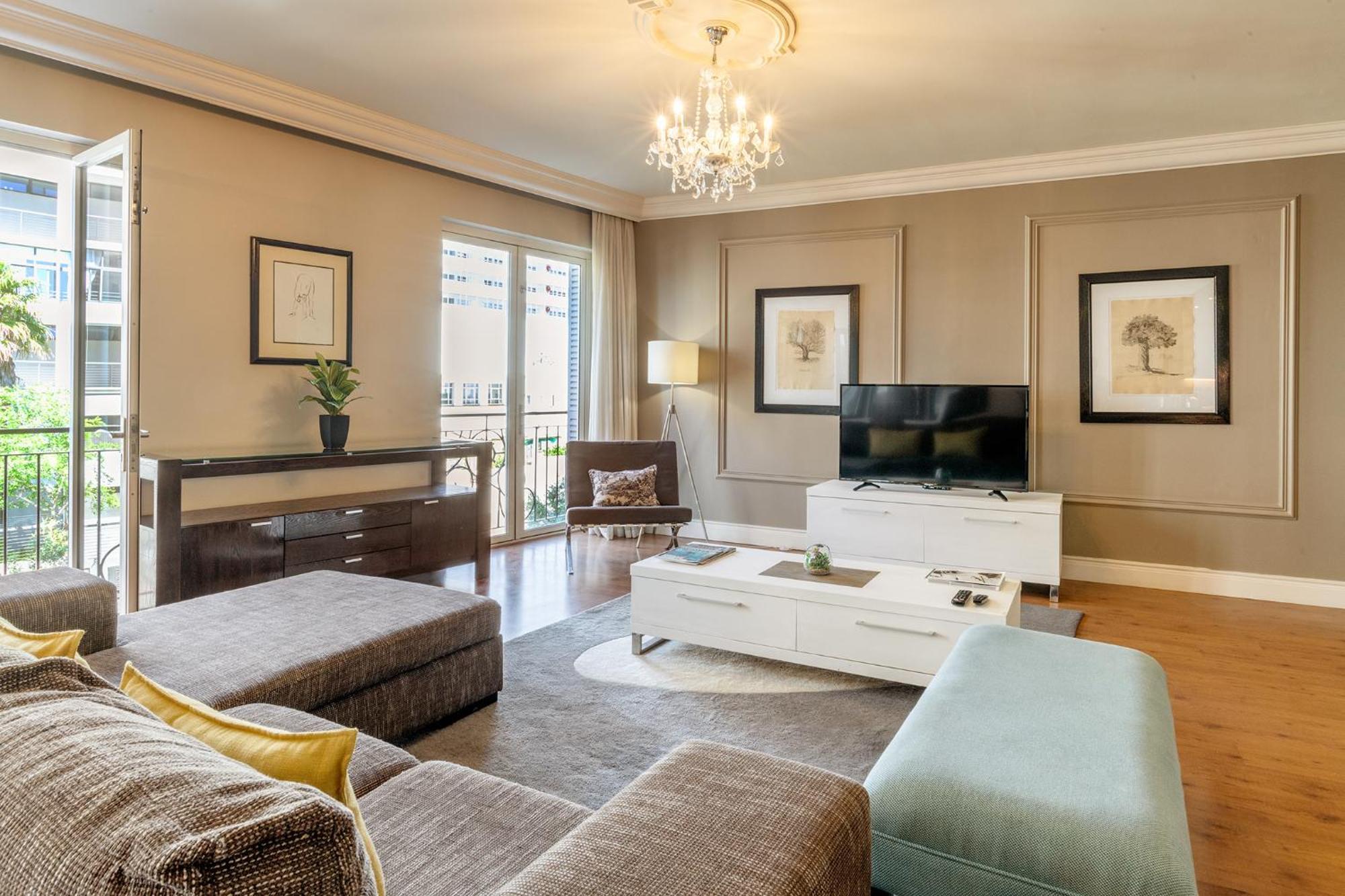 Cape Royale Luxury By Nivar Cape Town Exterior photo