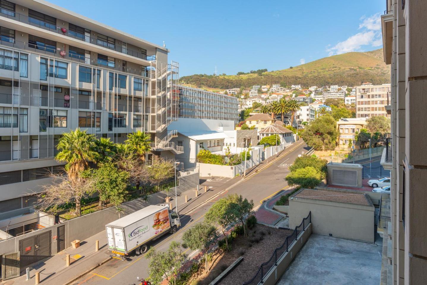 Cape Royale Luxury By Nivar Cape Town Exterior photo